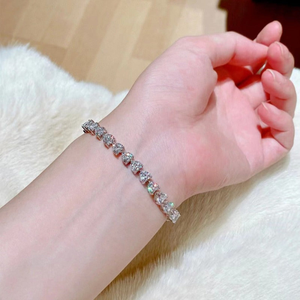 سوار موزونايت قلوب لامعه